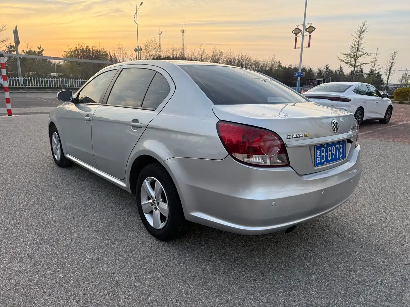 Volkswagen Lavida 2013 1.6L Manual Trend Edition фото 6