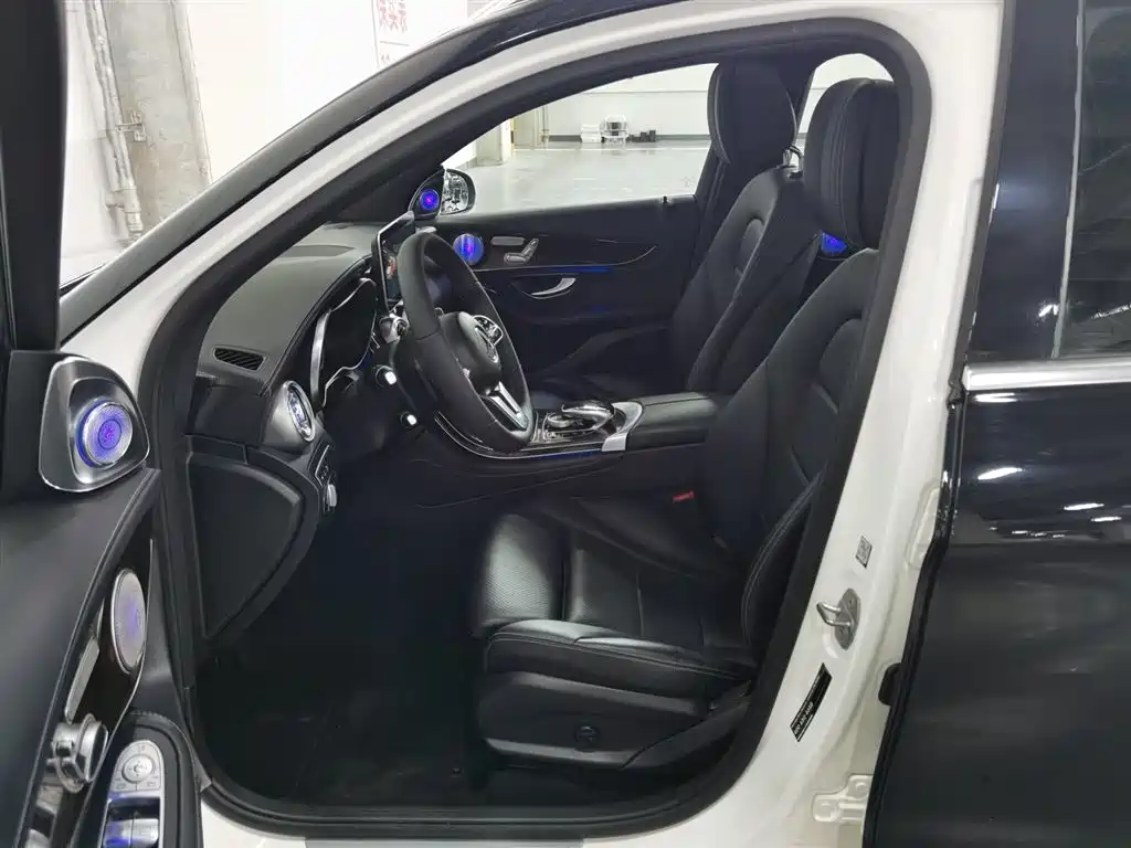 Mercedes-Benz GLC 2018 Facelift GLC 260 4MATIC Luxury фото 10