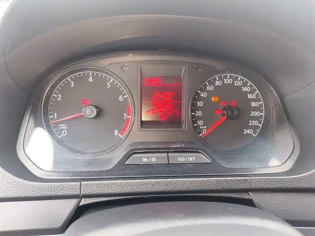 Volkswagen Jetta 2015 Value Edition 1.6L Manual Fashion фото 11