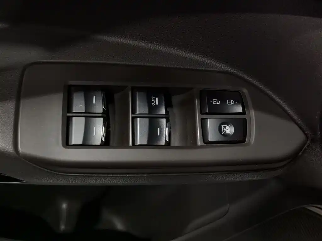 GAC Trumpchi Trumpchi GS4 2017 235T Automatic 2WD Luxury Smart Connected Edition фото 9