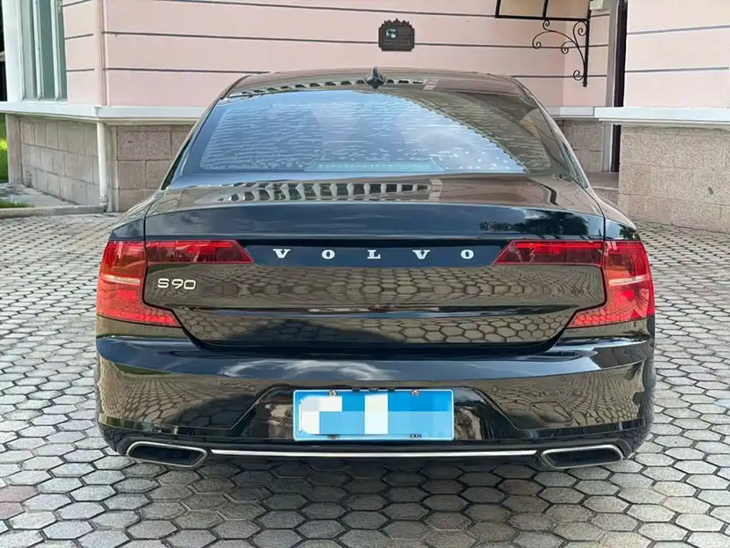 Фото 5 - Volvo S90