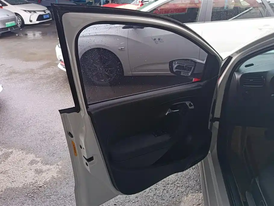 Volkswagen Polo 2018 1.5L Auto Safe Drive фото 7
