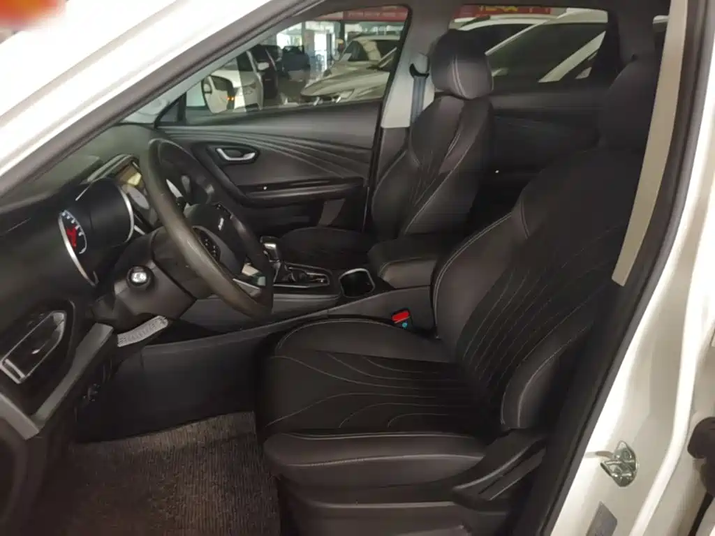 Jetour X70M 2022 2022 1.5T Manual Avant-garde Partner 7-seater