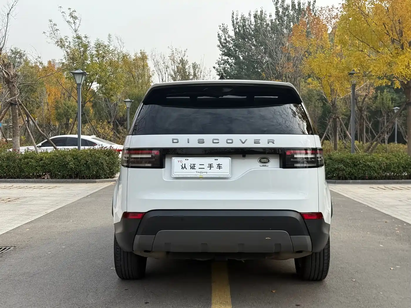 Land Rover Discovery 2017 3.0 SC V6 S фото 10