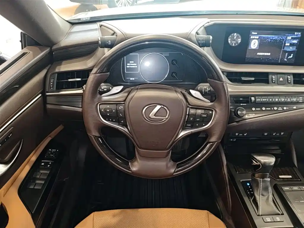 Lexus ES 2018 200 Luxury Edition China V фото 17