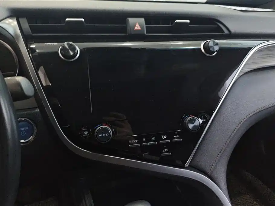Toyota Camry 2019 Hybrid 2.5HG Luxury Edition China V фото 13