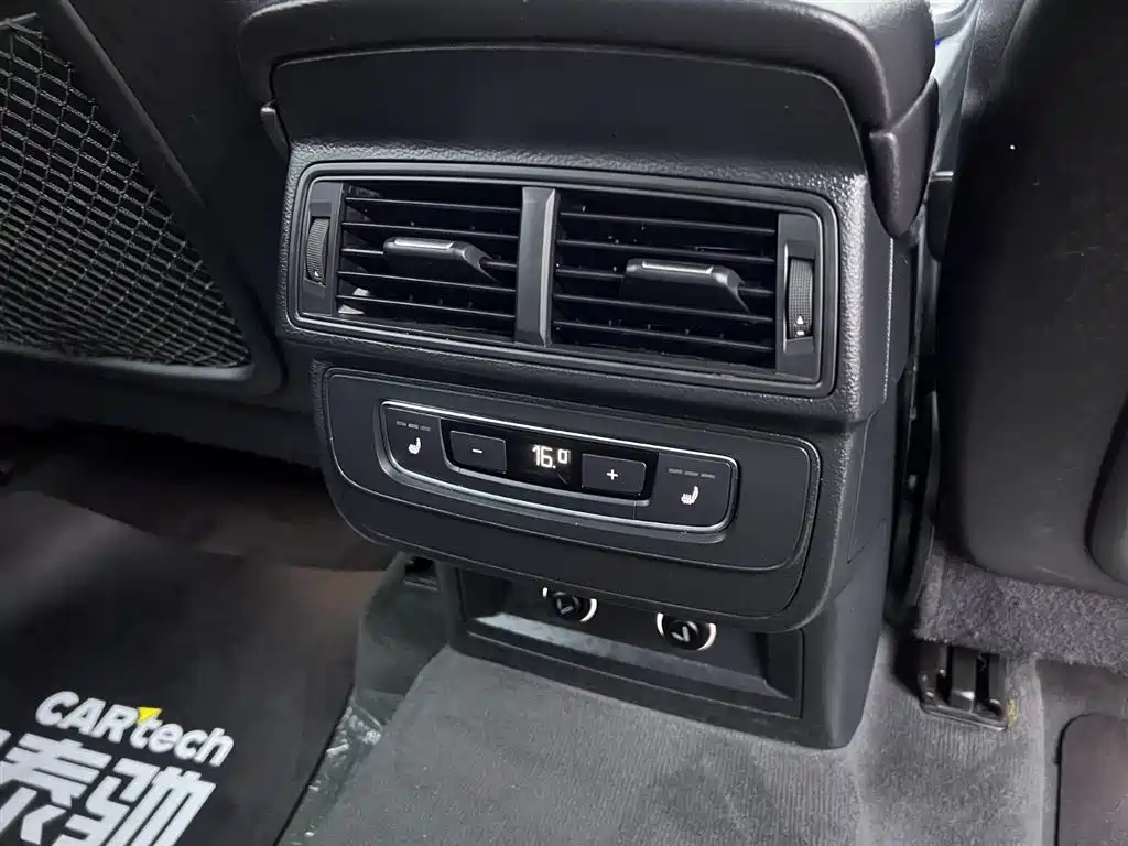 Audi Q7 2018 45 TFSI Technology фото 26