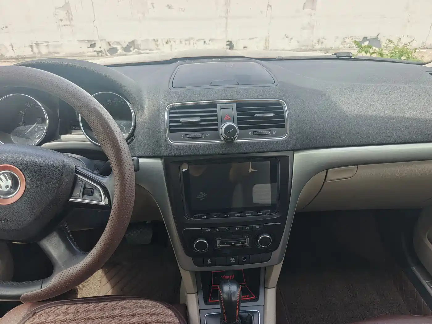 Škoda Yeti 2014 1.8TSI DSG Polar Edition фото 11