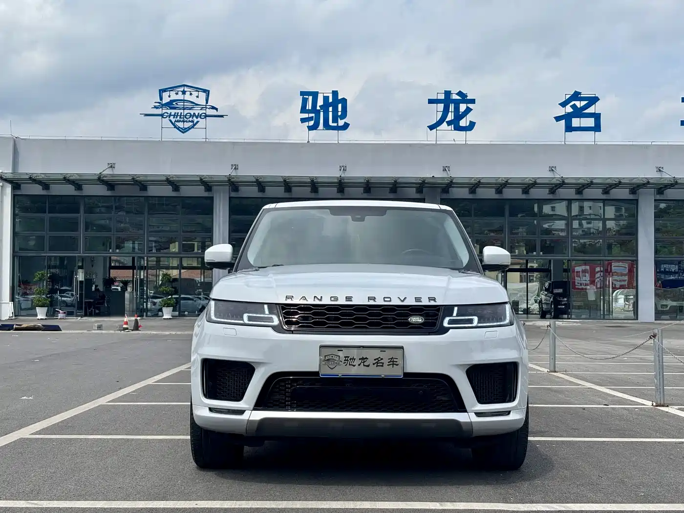 Land Rover Range Rover Sport 2015 3.0 SDV6 HSE фото 2