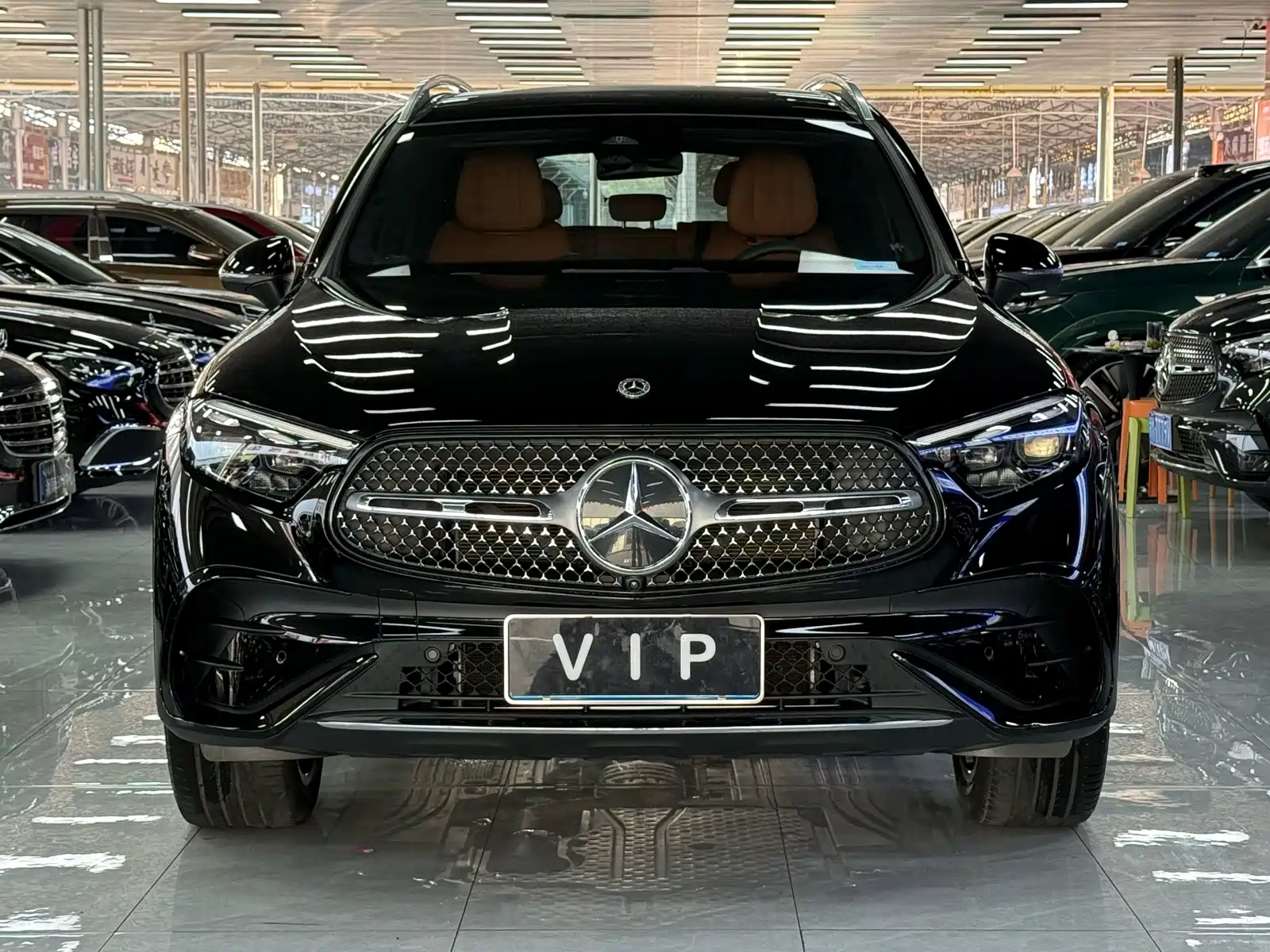 Фото 2 - Mercedes-Benz GLC