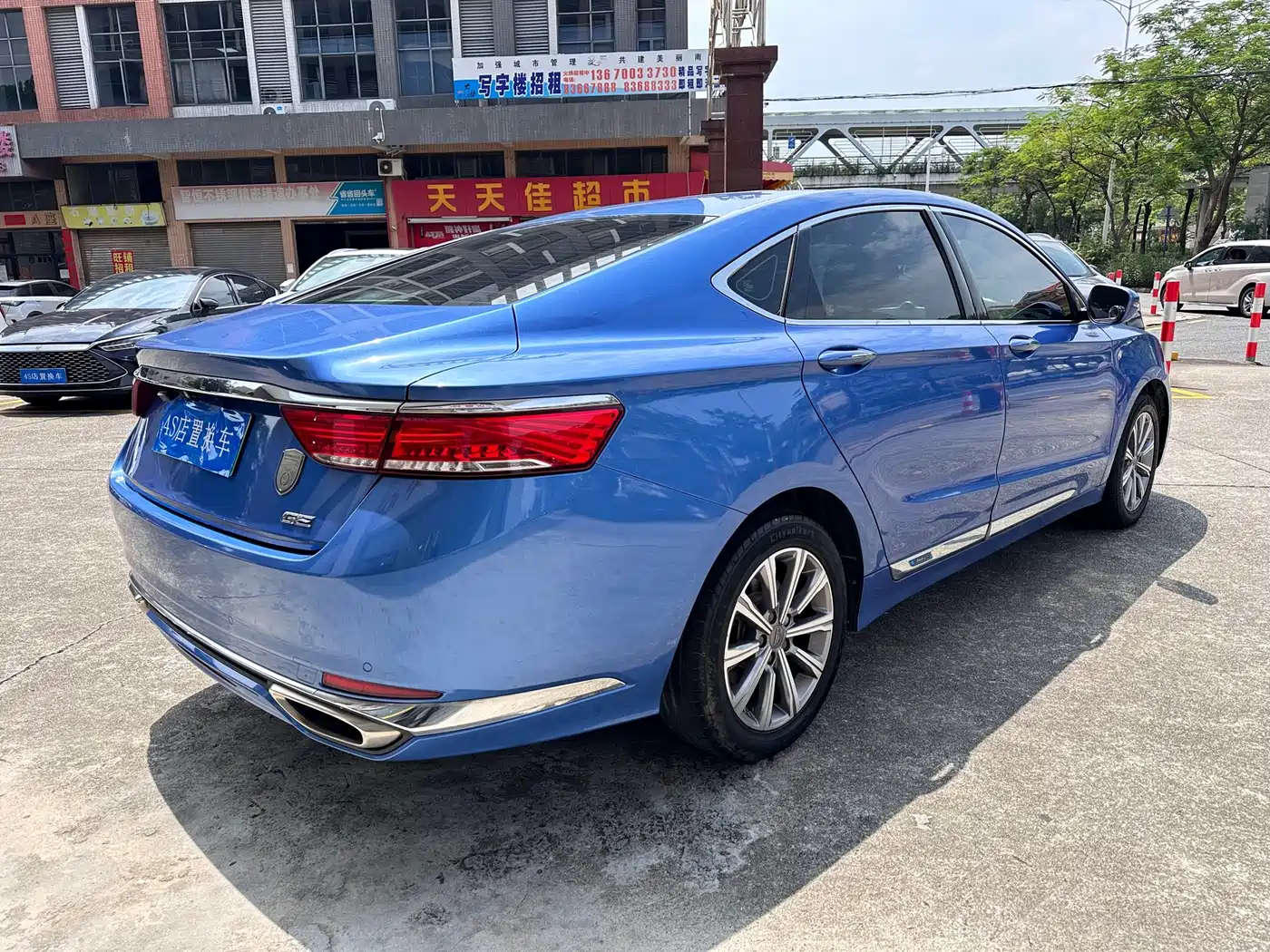 Фото 6 - Geely Borui