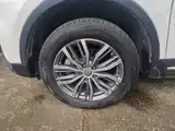 Фото 23 - Geely Atlas