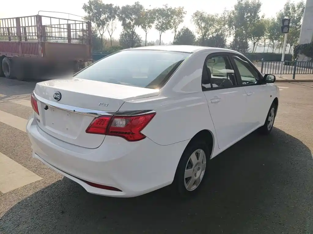 Фото 7 - BYD F3