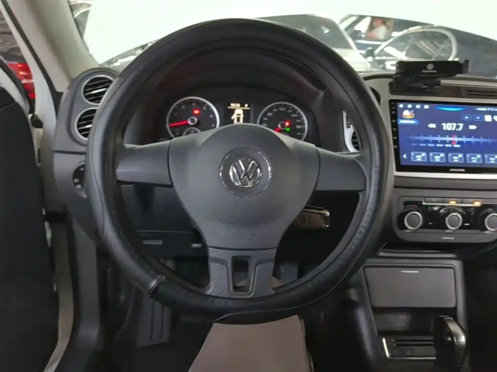 Volkswagen Tiguan 2016 280TSI Automatic 2WD Silk Road Fashion Edition фото 11