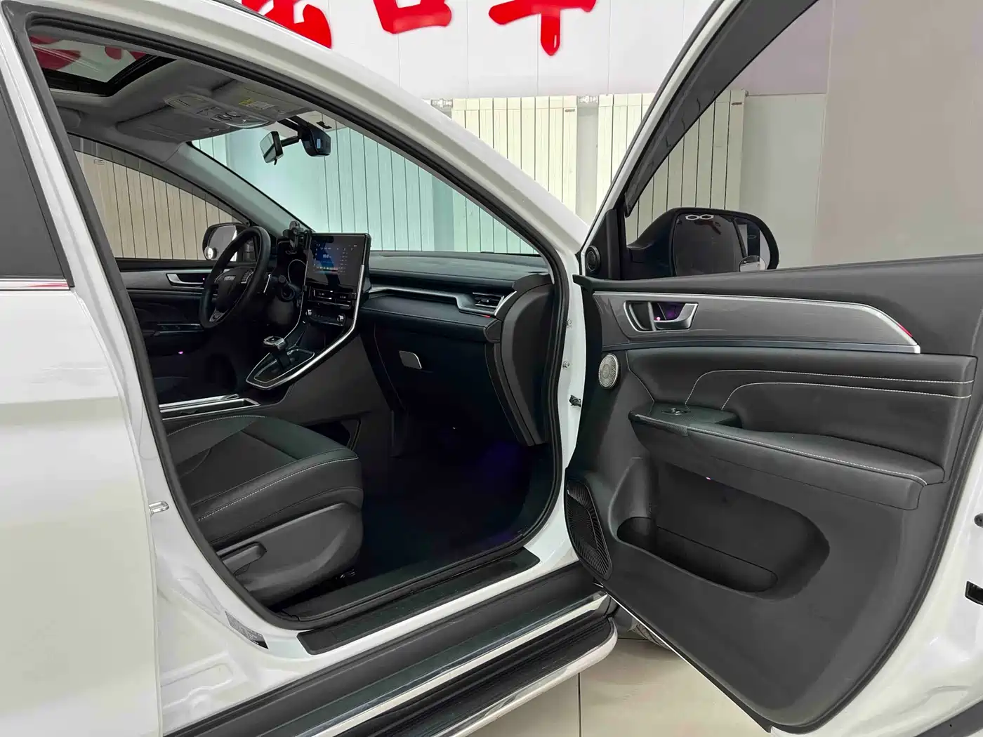 Haval M6 2021 PLUS 1.5T DCT Luxury Smart Connect фото 21