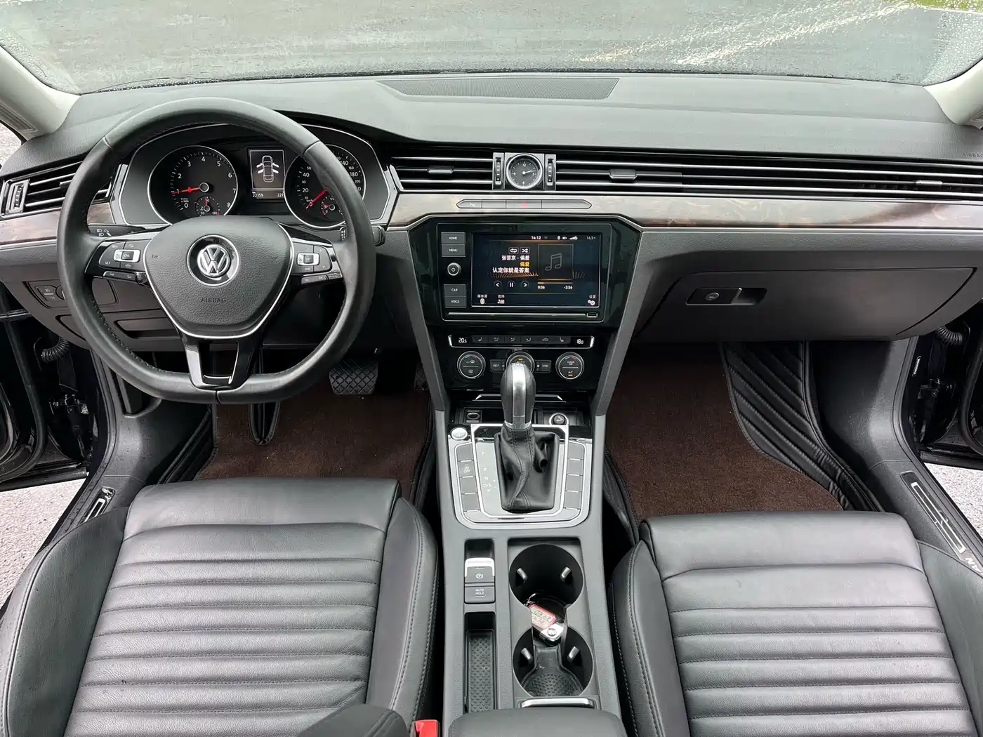 Volkswagen Magotan 2019 330TSI DSG Luxury Class China VI фото 4