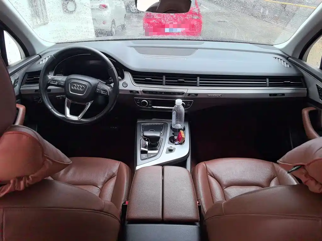 Фото 5 - Audi Q7