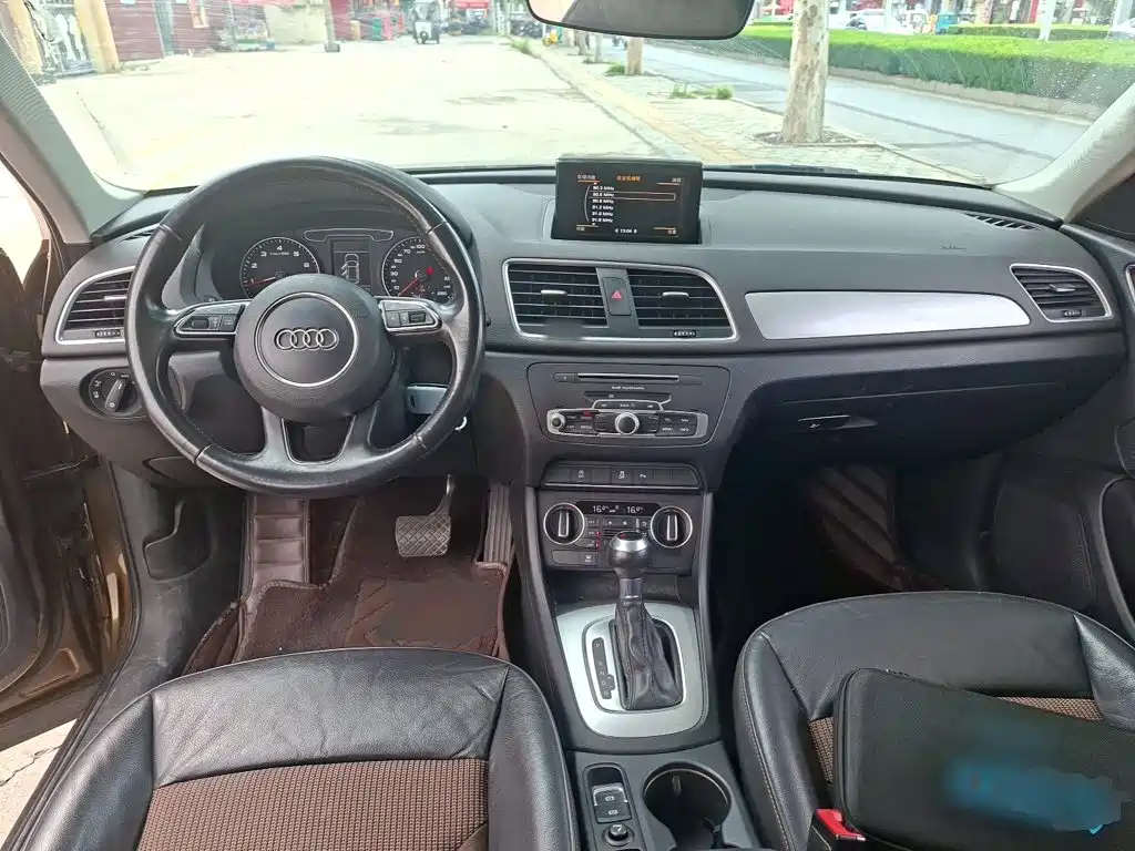 Фото 6 - Audi Q3