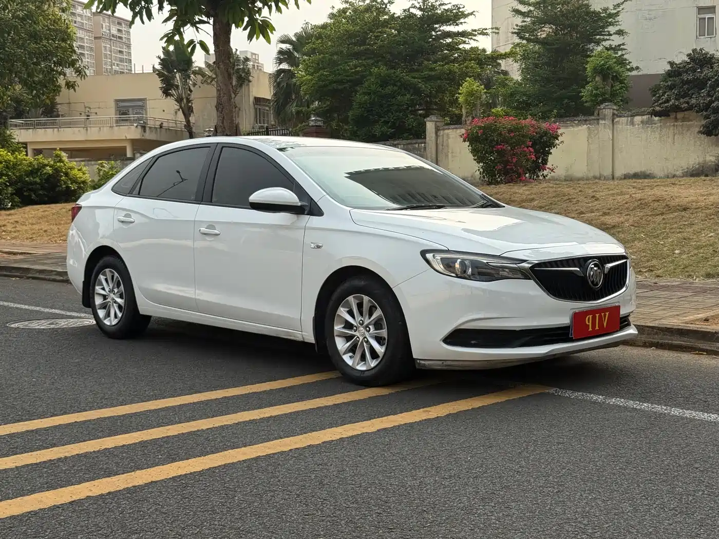 Buick Excelle 2019 15T DCT Progressive Type China VI фото 3