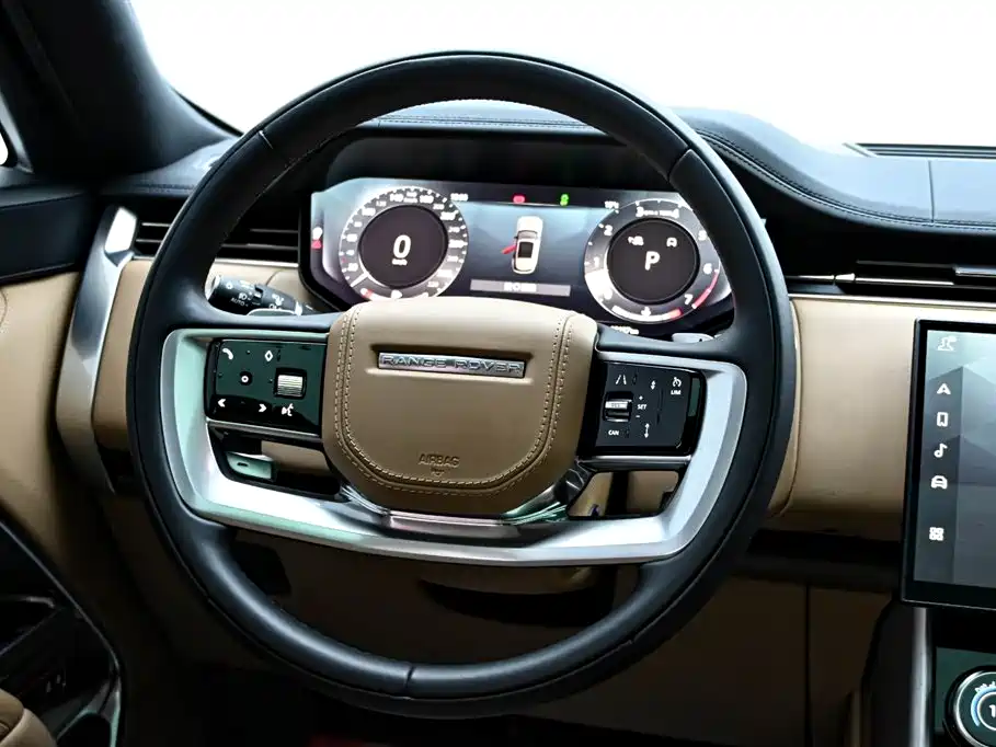 Land Rover Range Rover 2023 3.0 L6 360PS Golden Age Edition фото 19