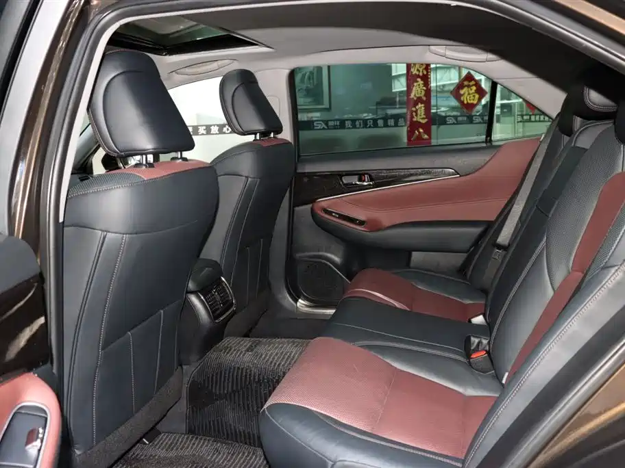 Toyota Crown 2018 2.0T Sport Edition фото 11