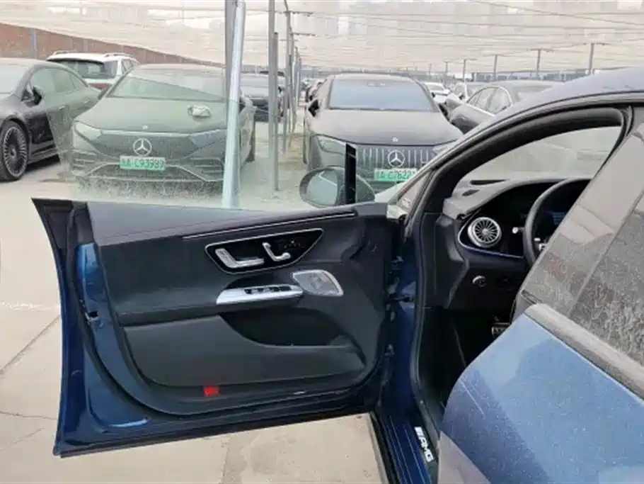 MERCEDES-BENZ EQE AMG