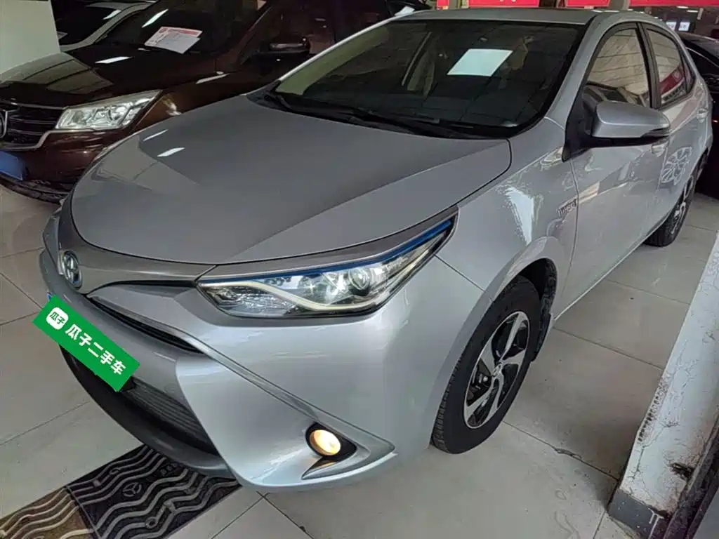 Toyota Levin 2017 Facelift Hybrid 1.8H GS E-CVT Elite Sunroof Edition China V фото 2
