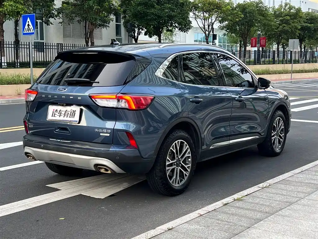 FORD RUIJI