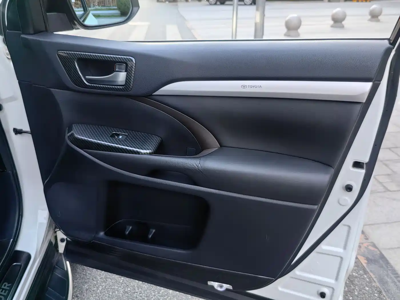 Toyota Highlander 2015 2.0T AWD Luxury Edition 7-seater фото 17