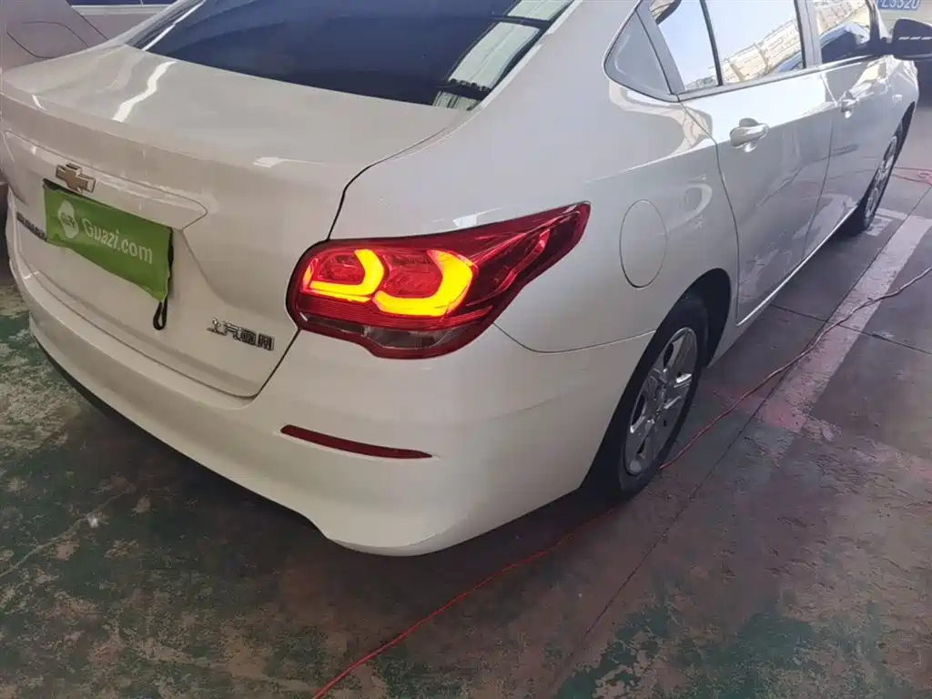 Chevrolet Cavalier 2016 1.5L Automatic Enjoyment Edition фото 8