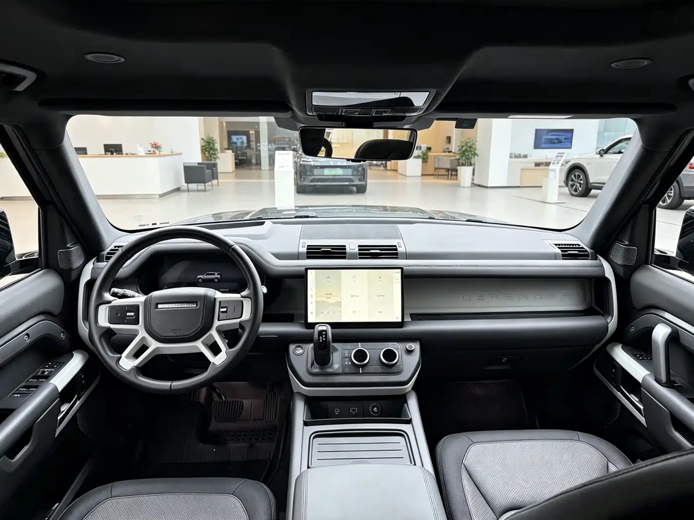 Land Rover Defender 2023 Model 110 3.0T P400 X-DYNAMIC HSE фото 9