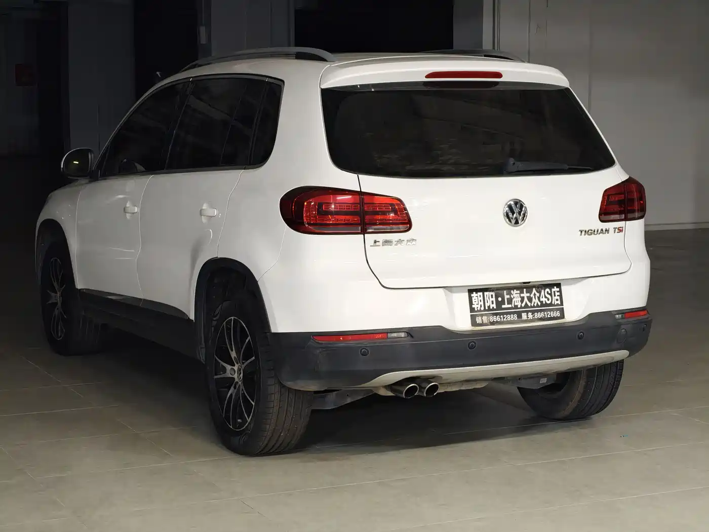 Volkswagen Tiguan 2015 1.8TSI Automatic 2WD Trendline фото 4