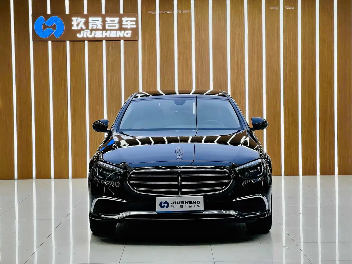 Mercedes-Benz E-Class 2023 E 300 L Fashion фото 2