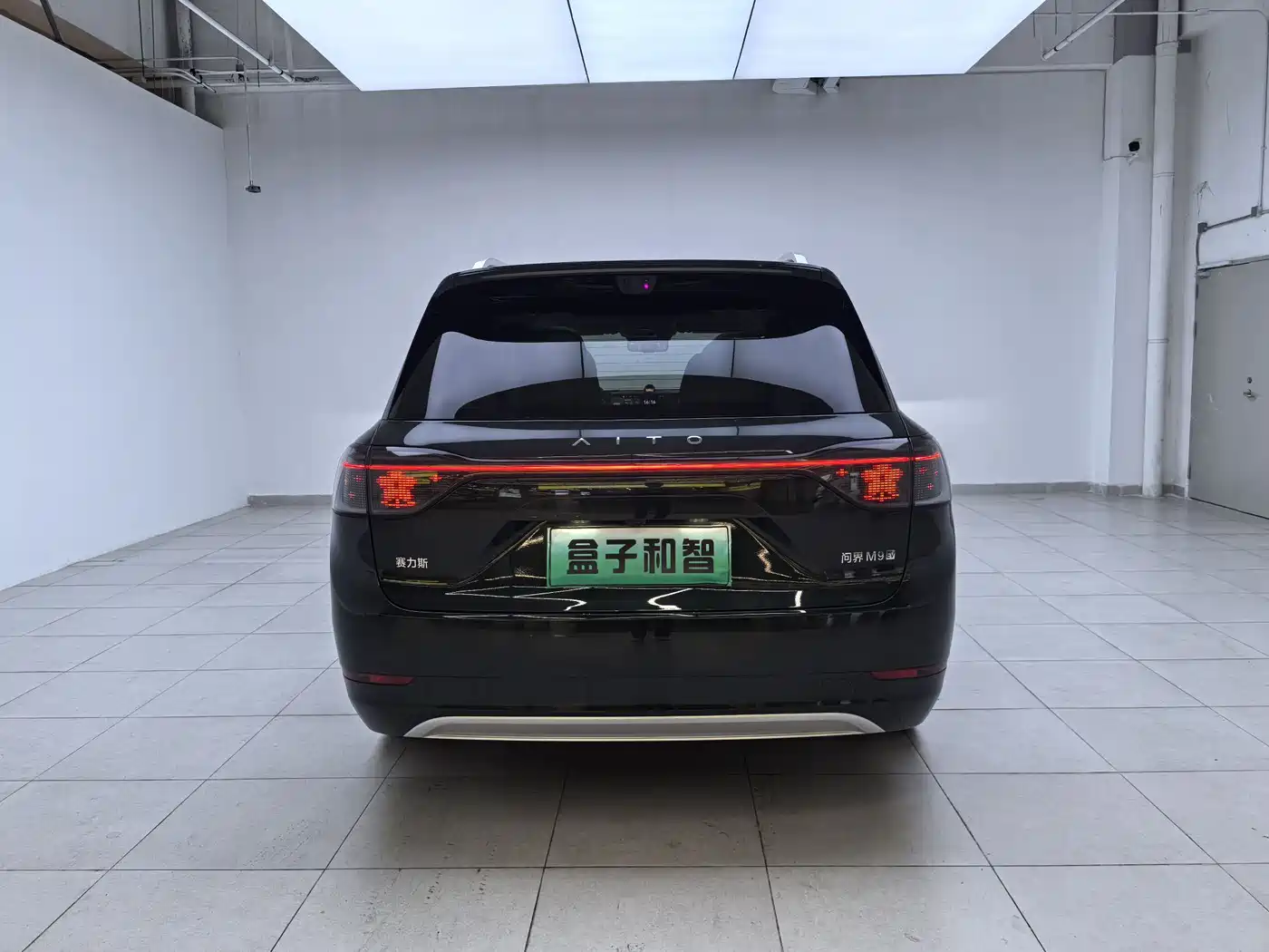 AITO Wenjie AITO M9 2025 Pure Electric Ultra 100kWh 6-Seater фото 13