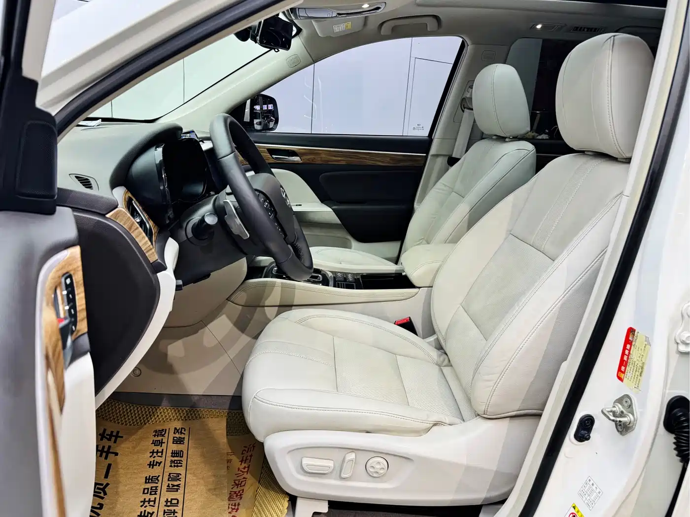 GAC Trumpchi Trumpchi GS8 2017 320T 2WD Luxury Smart Connect (7-seater) фото 3