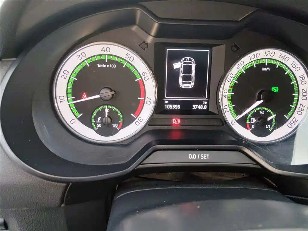 Škoda Octavia 2018 TSI230 DSG Luxury Edition фото 7