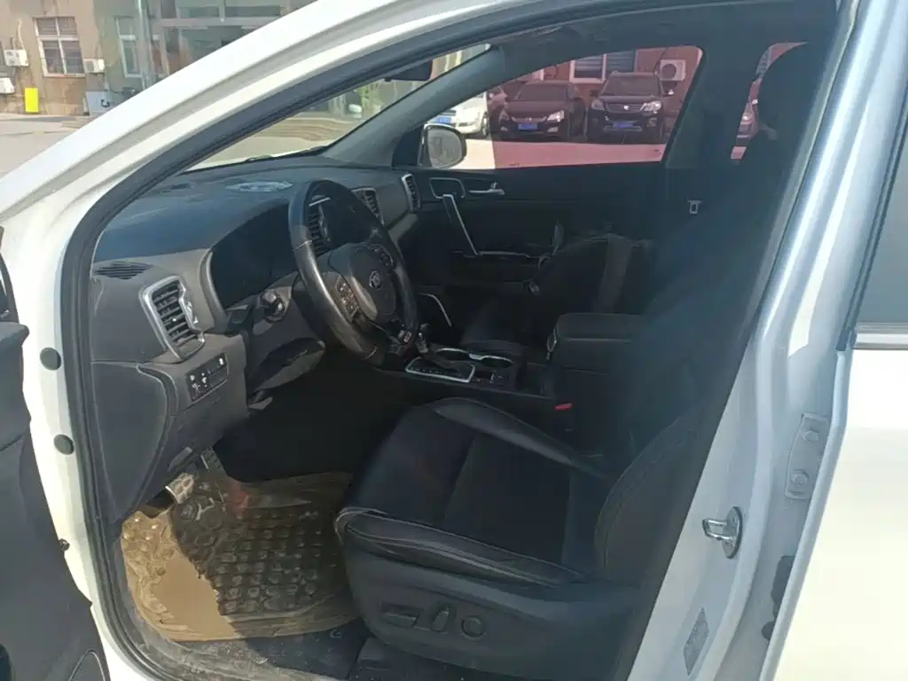 Kia KX5 2018 2017 1.6T Automatic 2WD 15th Anniversary Special DLX