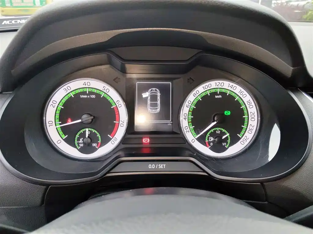 Škoda Octavia 2018 TSI230 DSG Luxury Edition фото 6