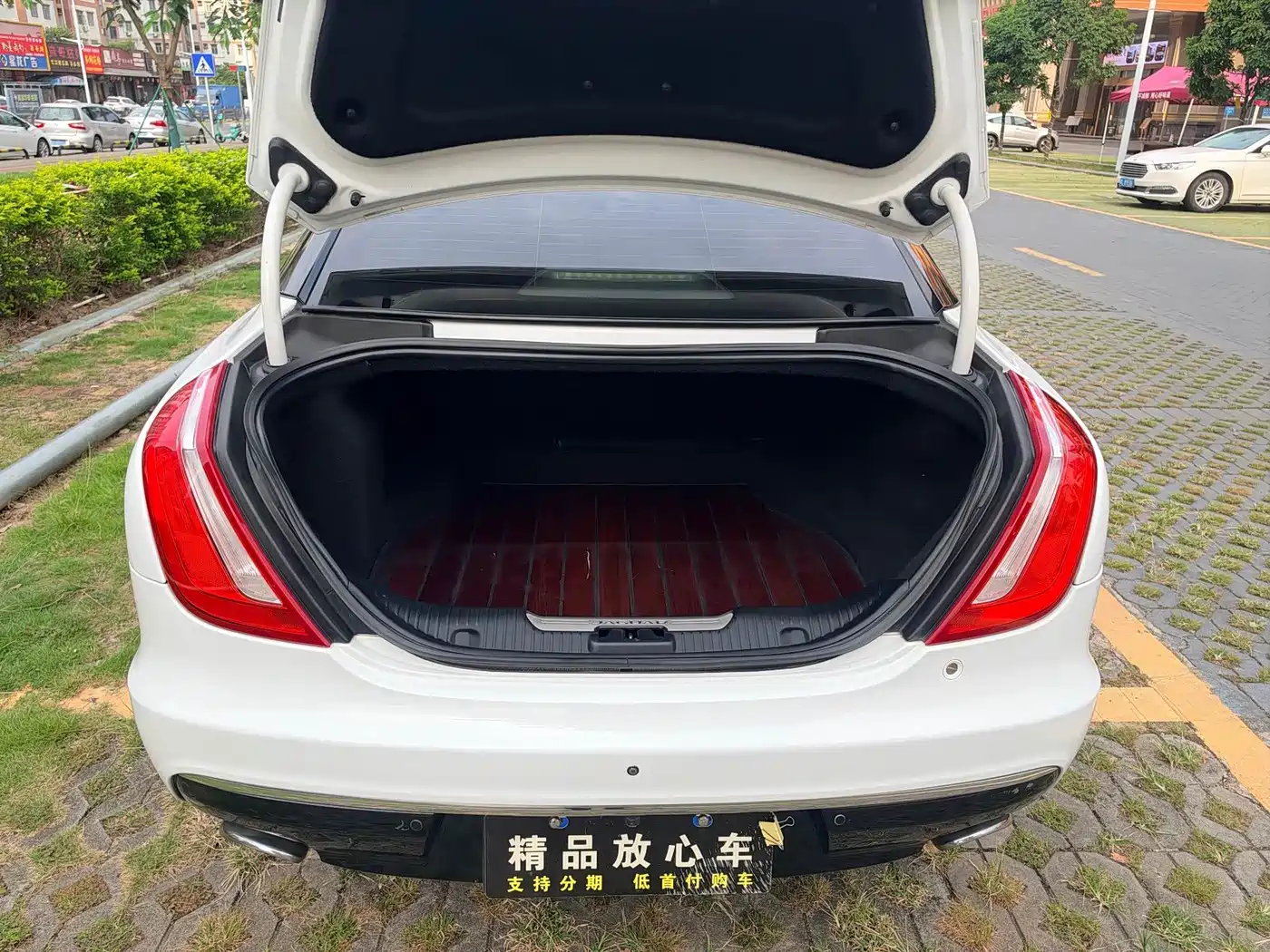 Jaguar XJ 2018 2016 XJL 3.0 SC 2WD Elegance Business Edition