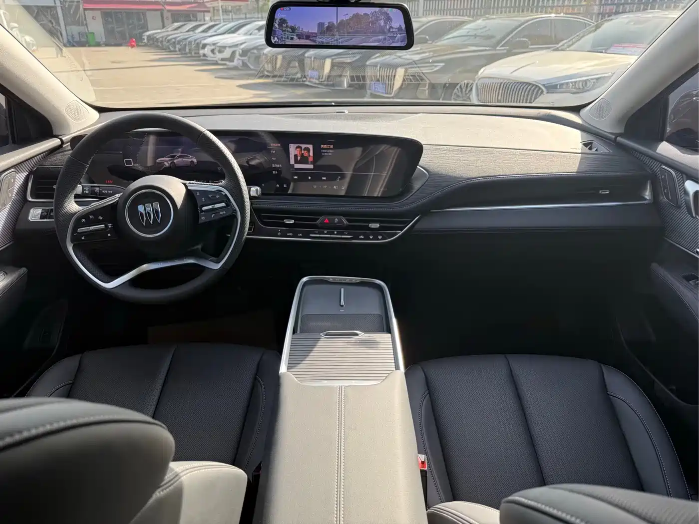 Buick LaCrosse 2025 Model 28T Platinum Edition фото 14