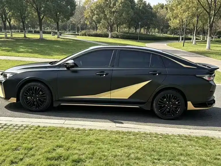 Dongfeng Aeolus Yixuan MAX 2022 2021 1.5T Dark Night Dawn Edition