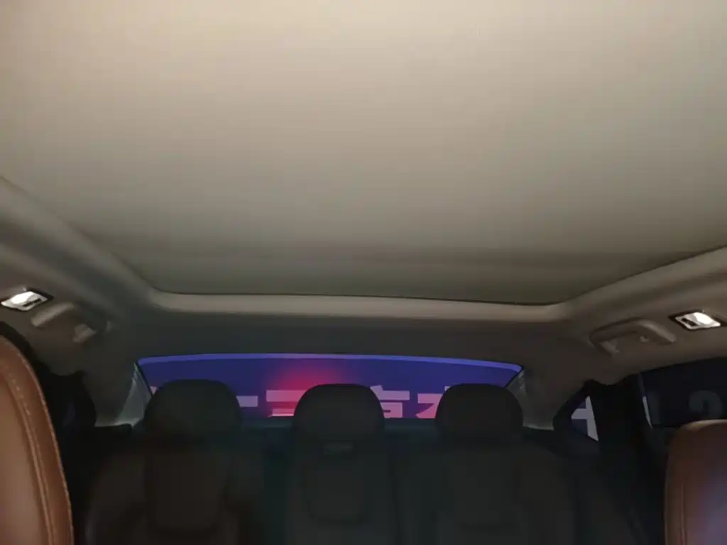 Фото 18 - Volvo S90