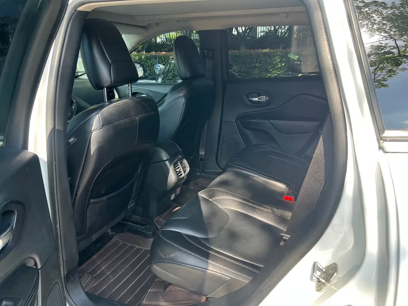 Jeep Cherokee (Import) 2015 2014 2.4L Luxury