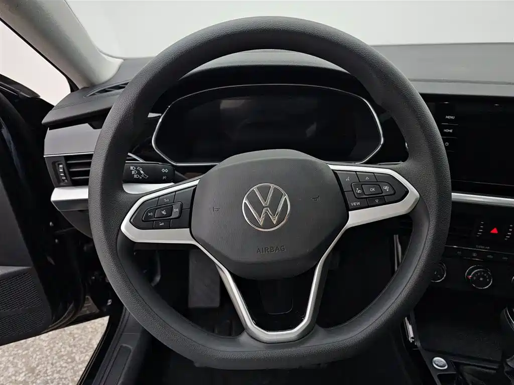Volkswagen Passat 2024 280TSI Business Edition фото 4