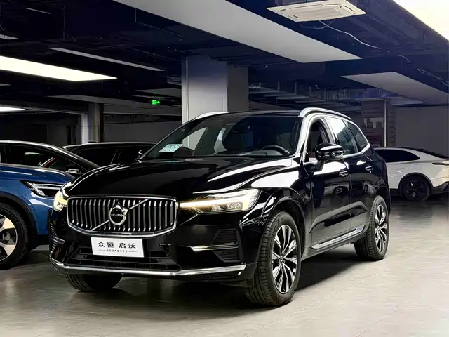 VOLVO XC60 2025