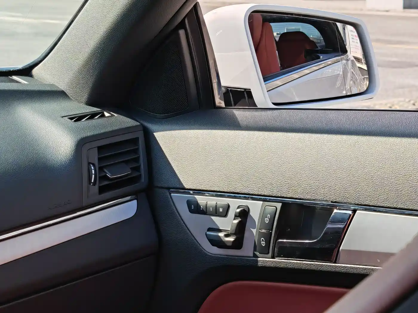 Mercedes-Benz E-Class (Import) 2012 E 260 CGI Convertible фото 19
