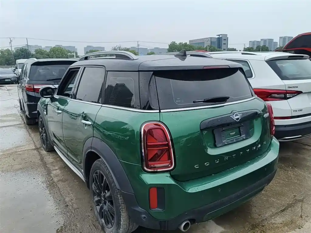 MINI COUNTRYMAN