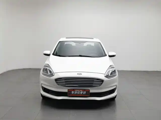 Ford Escort 2019 1.5L Automatic Joy Edition — фото 3