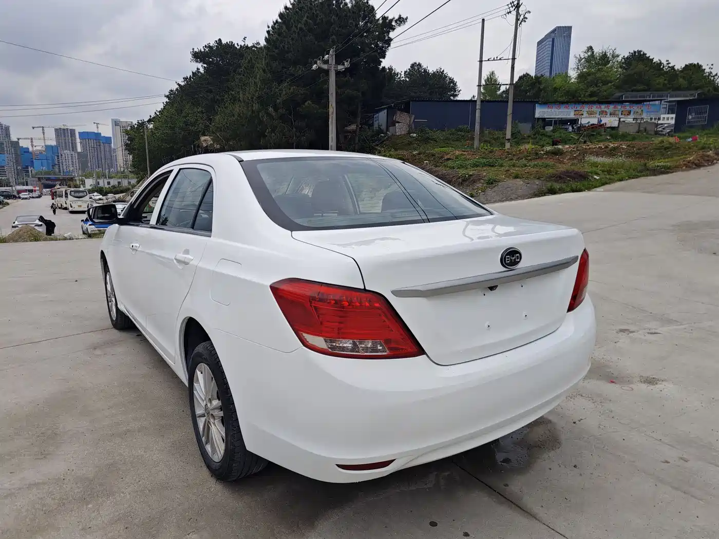 BYD e5 2018 450 Connected Enjoyment фото 3
