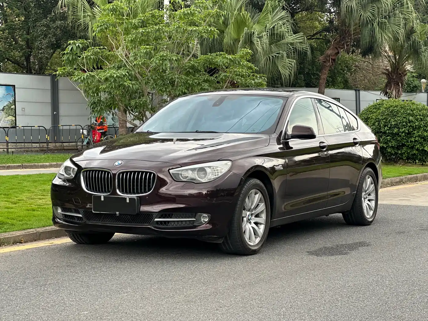 BMW 5 Series GT 2010 535i Luxury Model